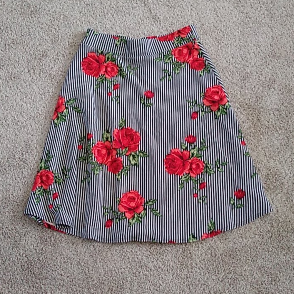 🌹floral skirt